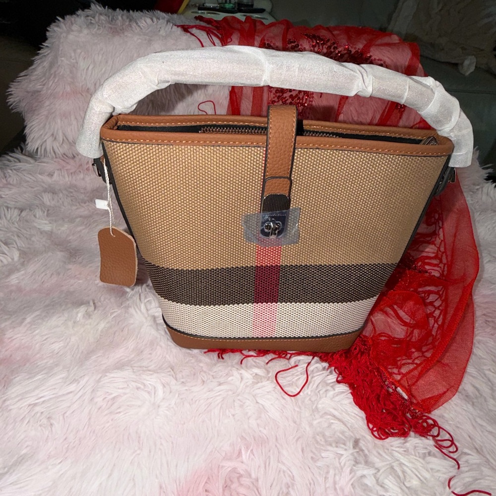 Classic Two Piece Hand Bag